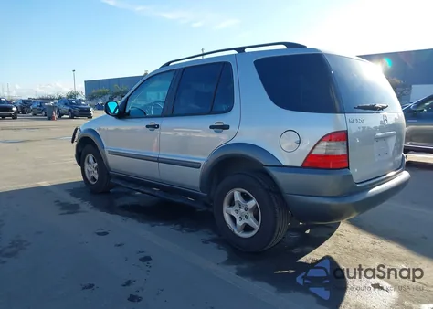1998 Mercedes-Benz Ml 320 Classic z USA, uszkodzony, nr VIN 4JGAB54E0WA037341